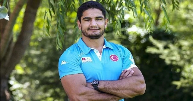Taha Akgül Paris'te rekor peşinde