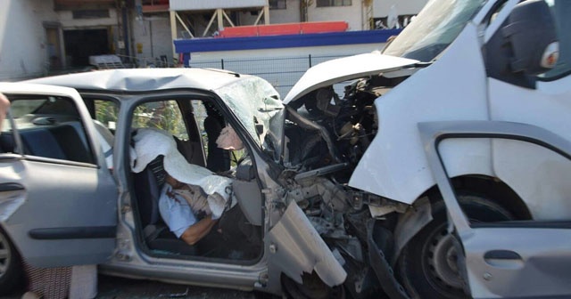 Tekirdağ&#039;da trafik kazası: 3 ölü, 3 yaralı