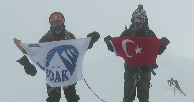 Türk dağcılar İsviçre’nin zirvesine tırmandı