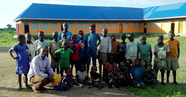 Türkiye&#039;de Hayal Edip Memleketi Uganda&#039;da Kurdu