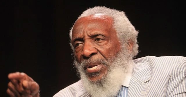 Ünlü komedyen Dick Gregory hayatını kaybetti