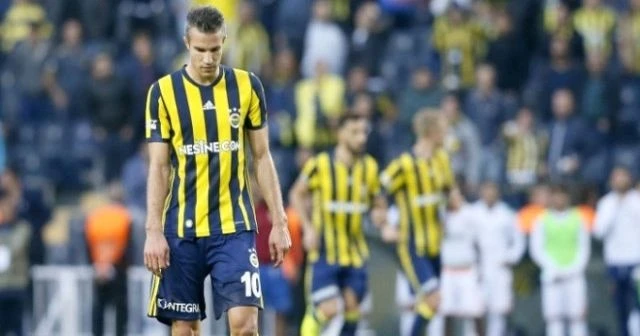 Van Persie krizi! Vardar maçında yok
