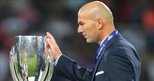 Zinedine Zidane kupaya doymuyor