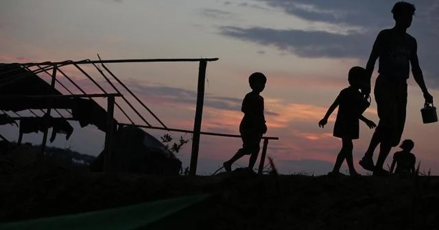 'Arakan'da cesetleri yakarak yok ediyorlar'