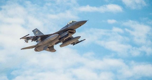 ABD&#039;de F-16 uçağı düştü