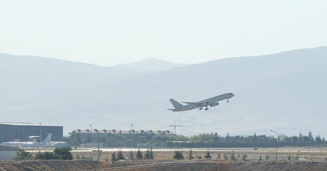 Alman milletvekilleri Konya 3. Ana Jet Üssü'nden ayrıldı