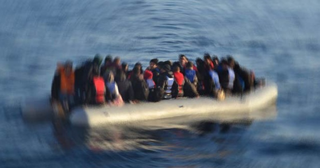 Arakanlı Müslümanları taşıyan tekne alabora oldu