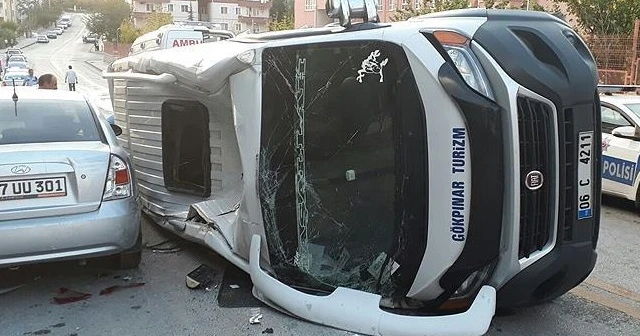 Başkentte öğrenci servisi devrildi: 10 yaralı