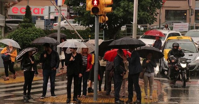 Dikkat! Meteoroloji uyardı! Sağanak yağış geliyor