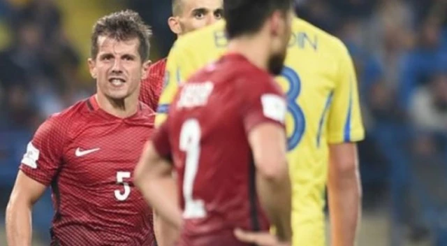 Emre Belözoğlu'ndan Şener'e küfür!