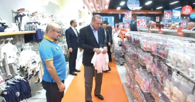 Erdoğan, torunu için alışveriş yaptı