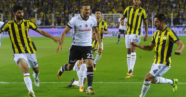 Fenerbahçe Beşiktaş&#039;ı  2-1 mağlup etti