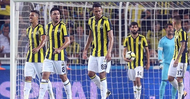 Fenerbahçe&#039;nin şansı derbiye bağlı