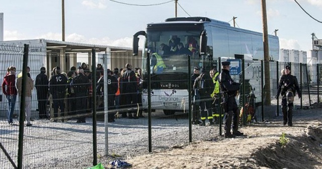 Fransa&#039;da sığınmacı kampı operasyonla boşaltıldı