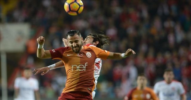 Galatasaray, Antalyaspor&#039;a karşı zorlanıyor