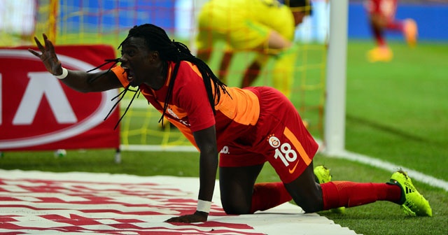 Gomis: &#039;Galatasaray’da hak ettiğim değeri gördüğüm için çok mutluyum&#039;