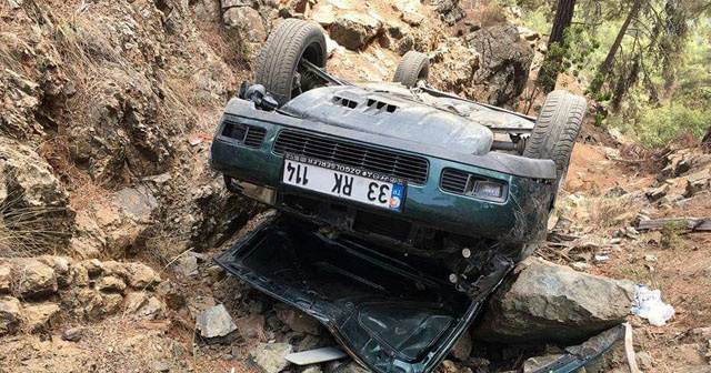 Mersin&#039;de trafik kazaları: 9 yaralı