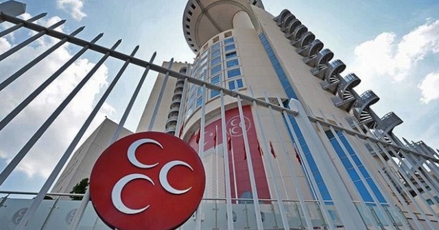 MHP&#039;de sular durulmuyor! Balıkesir&#039;de toplu istifa