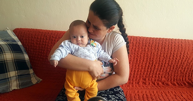 Mustafa Seyfi bebeğe çare bulunamıyor