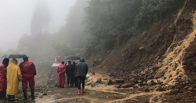 Rize&#039;de sağanak yağış devam ediyor