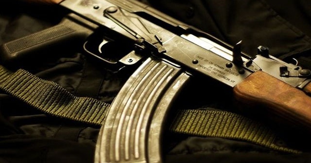 Sakarya nehrinde AK- 47 silah bulundu