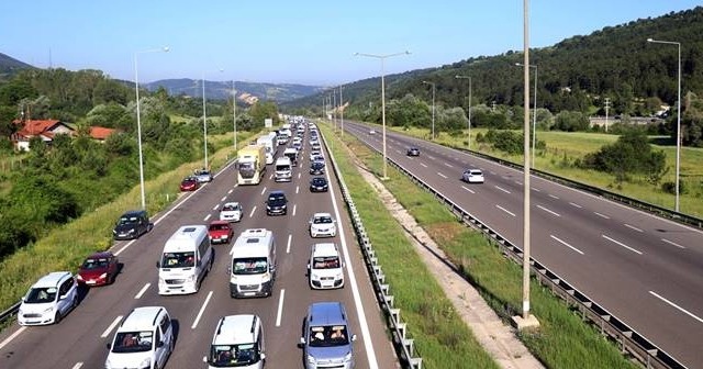 Tatilcilere 'erken yola çıkın' uyarısı