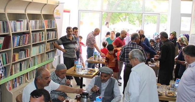 Terör mağduru mahalleye kitap kafe