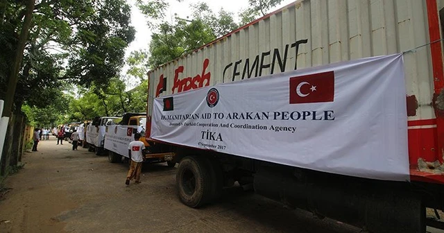 Türkiye&#039;nin Arakanlı Müslümanlara yardımları sürüyor