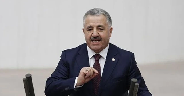 Ulaştırma Bakanı Arslan'dan servis araçlarıyla ilgili açıklama