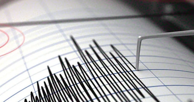 Yunanistan'da 4,9 büyüklüğünde deprem