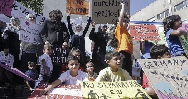 Yunanistan&#039;da sığınmacılardan protesto