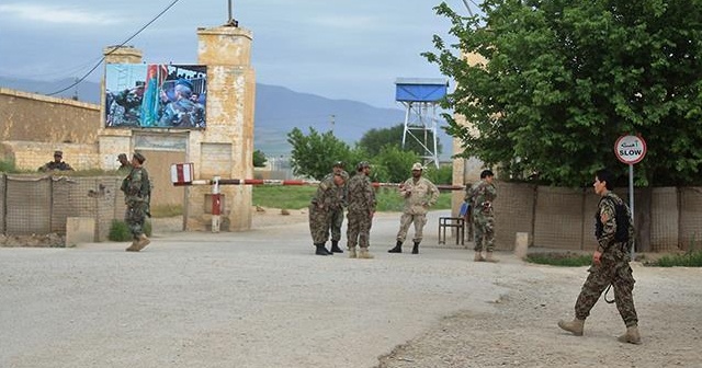 Afganistan&#039;da Taliban karakola saldırdı: 22 ölü