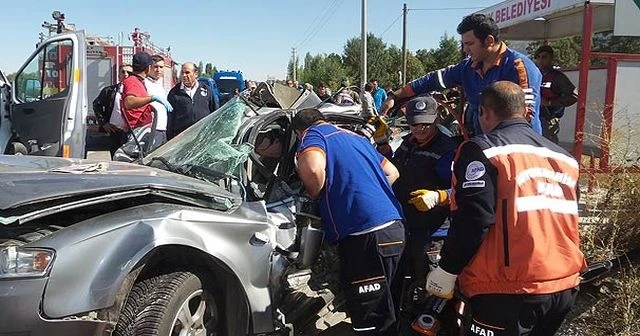 Afyonkarahisar'da feci kaza: 4 ölü