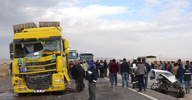 Aksaray&#039;da zincirleme trafik kazası: 2 ölü, çok sayıda yaralı...