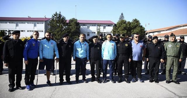 Ampute Milli Futbol Takımı&#039;ndan JÖAK&#039;a ziyaret