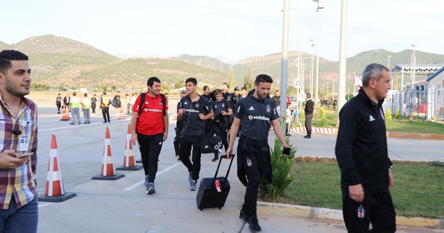 Beşiktaş kafilesi Alanya&#039;ya geldi