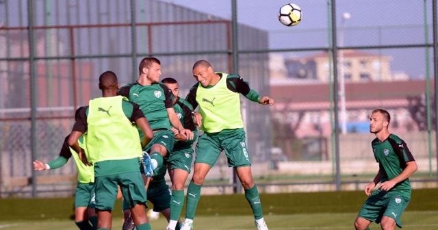 Bursaspor&#039;da Osmanlıspor maçı hazırlıkları sürüyor