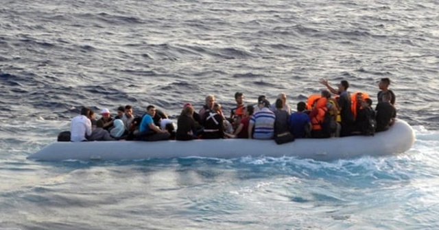 Çanakkale'de yasa dışı geçişler, 41 sığınmacı yakalandı