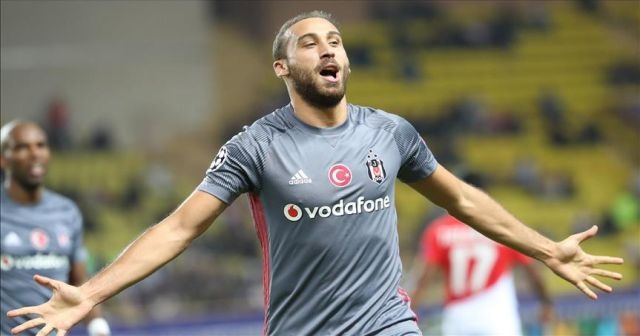 Cenk Tosun haftanın futbolcusu adayı