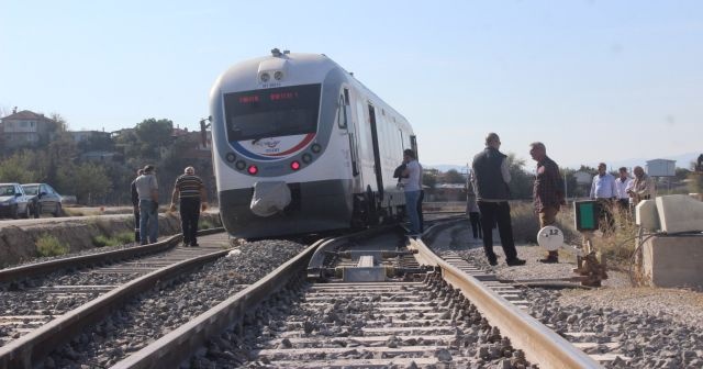 Denizli Sarayköy’de yolcu treni raydan çıktı