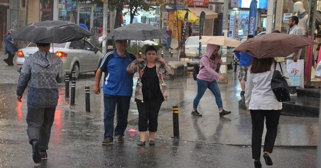 Dikkat! Meteoroloji'den sağanak yağış uyarısı