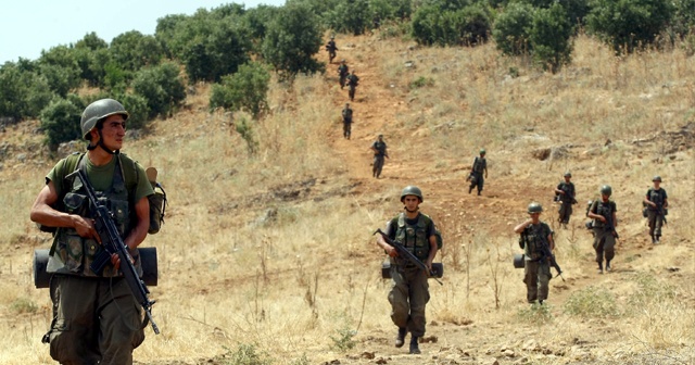 Diyarbakır&#039;da çatışma! 3 terörist öldürüldü