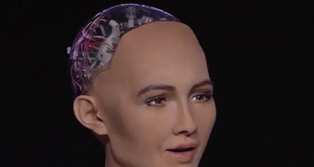 Dünyanın ilk robot vatandaşı: Sophia