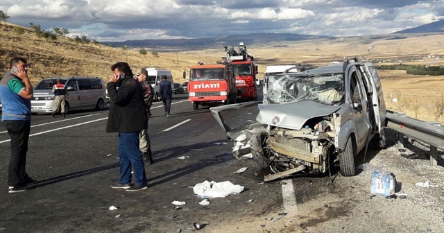 Elazığ’da trafik kazası: 11 yaralı