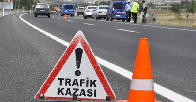 Erzincan’da trafik kazası: 15 yaralı