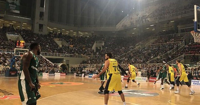 Fenerbahçe Doğuş son topta yıkıldı