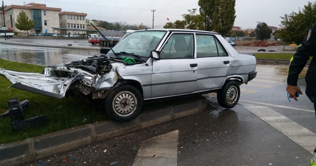 Gediz’de trafik kazası: 6 yaralı