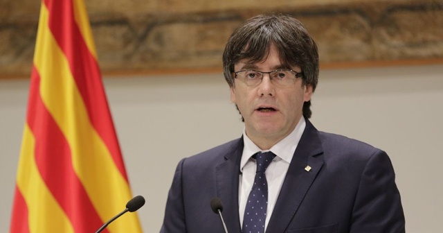 Görevden alınan Katalan lider Carles Puigdemont&#039;tan ilk açıklama!