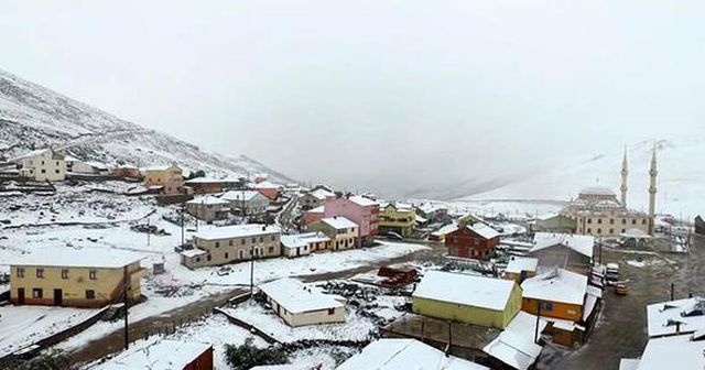 Gümüşhane&#039;nin yüksek kesimleri beyaza büründü