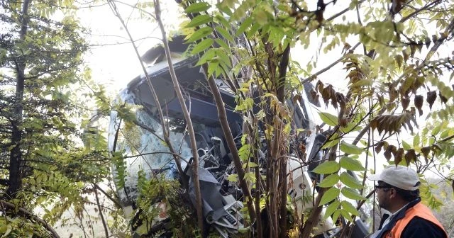 Kamyon otobüsle çarpıştı: 15 yaralı